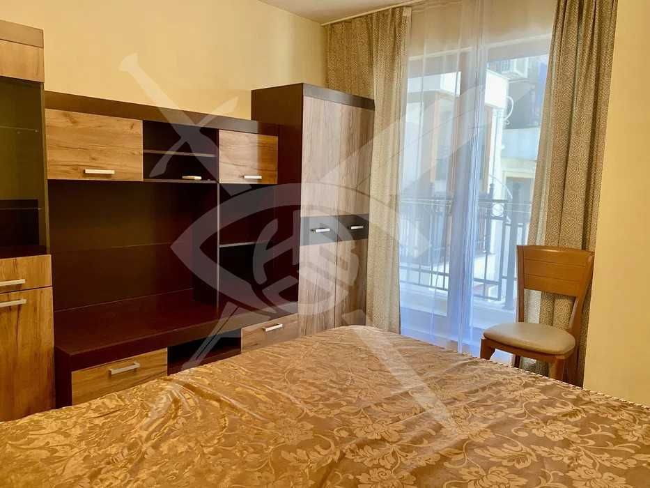 Дава се под наем Тристаен апартамент в Варна, Гръцка махала - 70 кв.м за 1000 € - Снимка #3