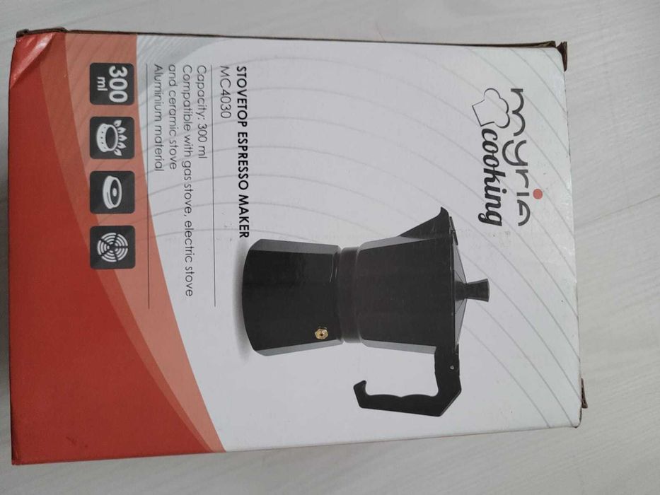 Espressor Cafea 300 ml, 6 cesti, Aluminiu, Aragaz, Plita, Negru, NOU