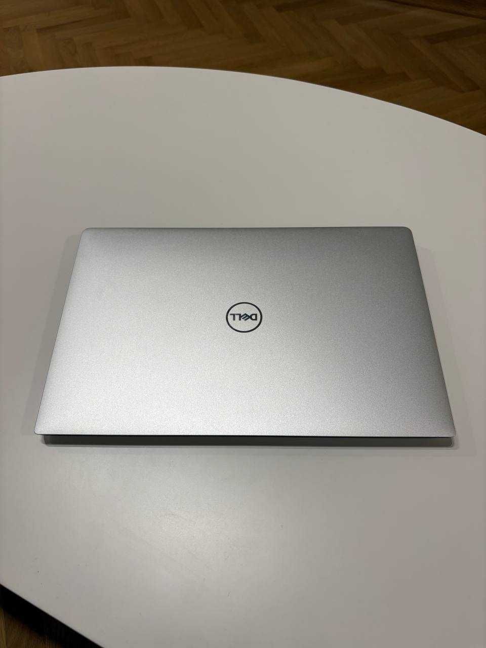 Dell XPS 13 9370 / i7-8550U / 8 GB RAM / 256 GB SSD / (2018)