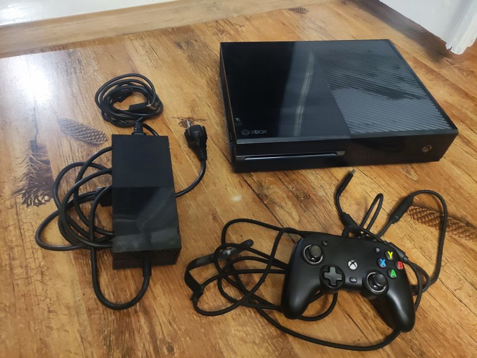 Xbox One – Consolă Impecabilă, Gata de Joc, Funcționează ca Nouă