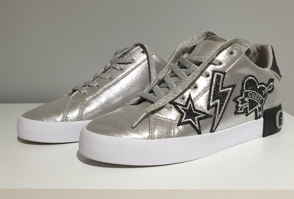 Обувки Guess оригинални сребърни и черни