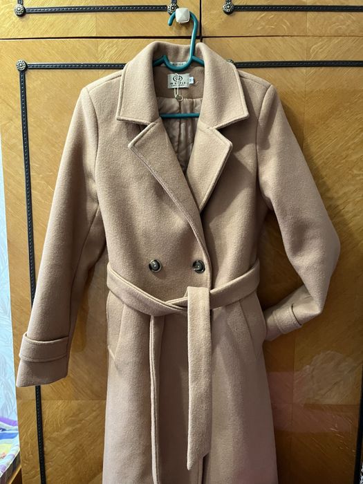 Продам новая пальто не одеванная