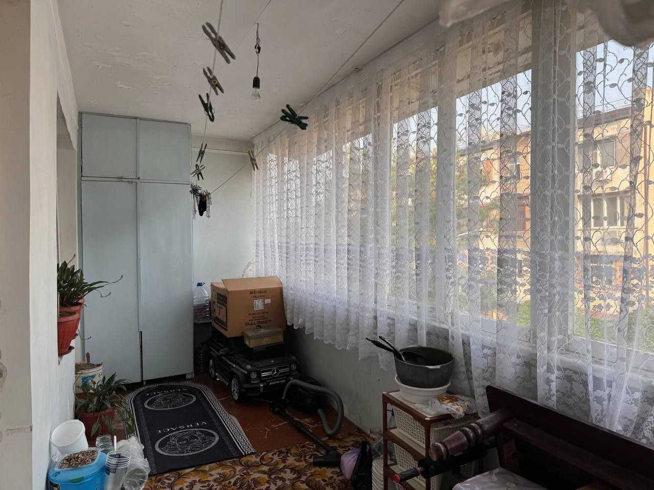 Yunusobod18 4 xona gishtli 77 seriya kvartira sotiladi