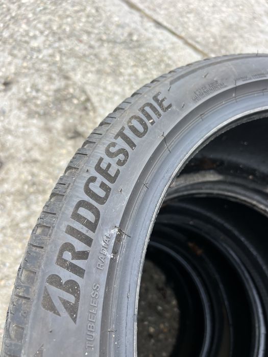 Зимни гуми  с борд 285/40/21 Brigestone DOT22
