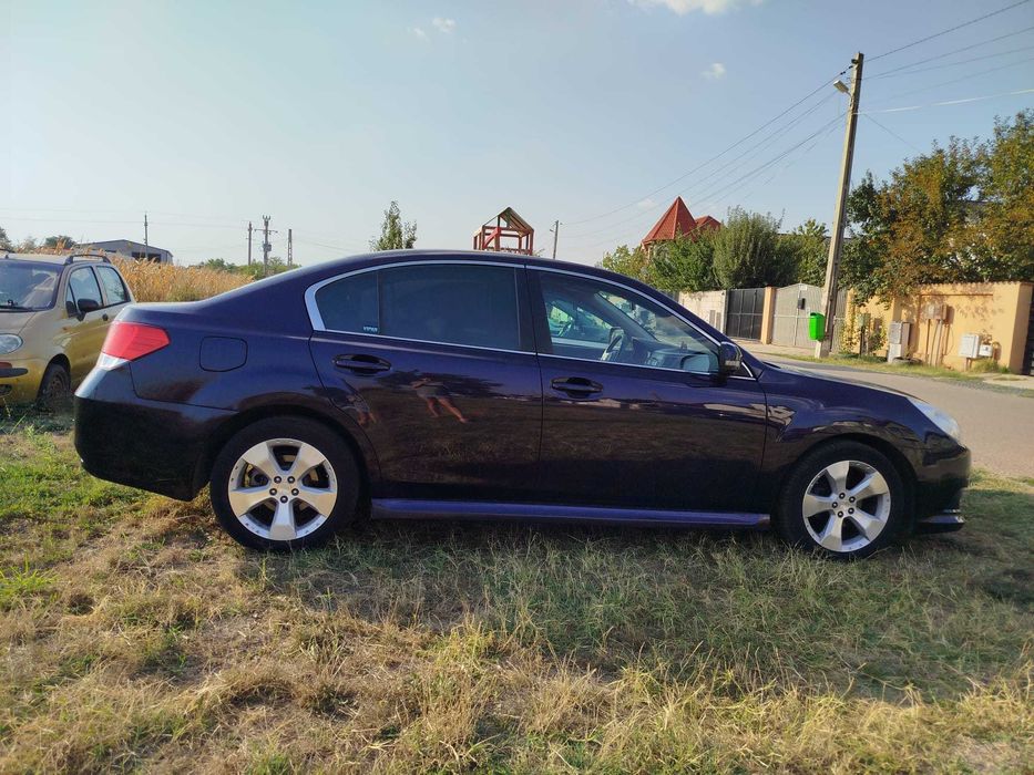 Subaru Legacy  2010