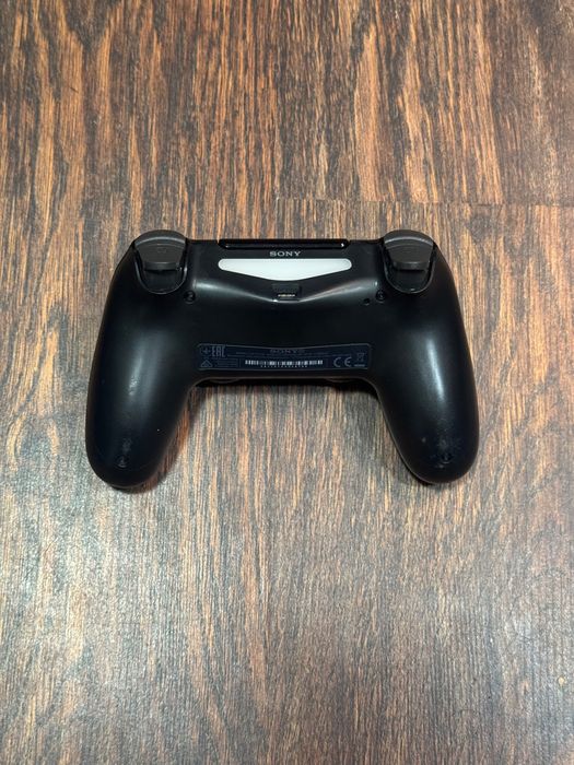 PS 4 slim  Versiune soft 8.50 - plus maneta originala