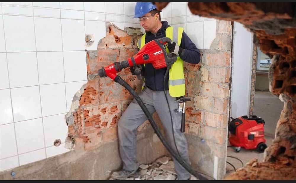 Демонтаж, ишлари отбойник.