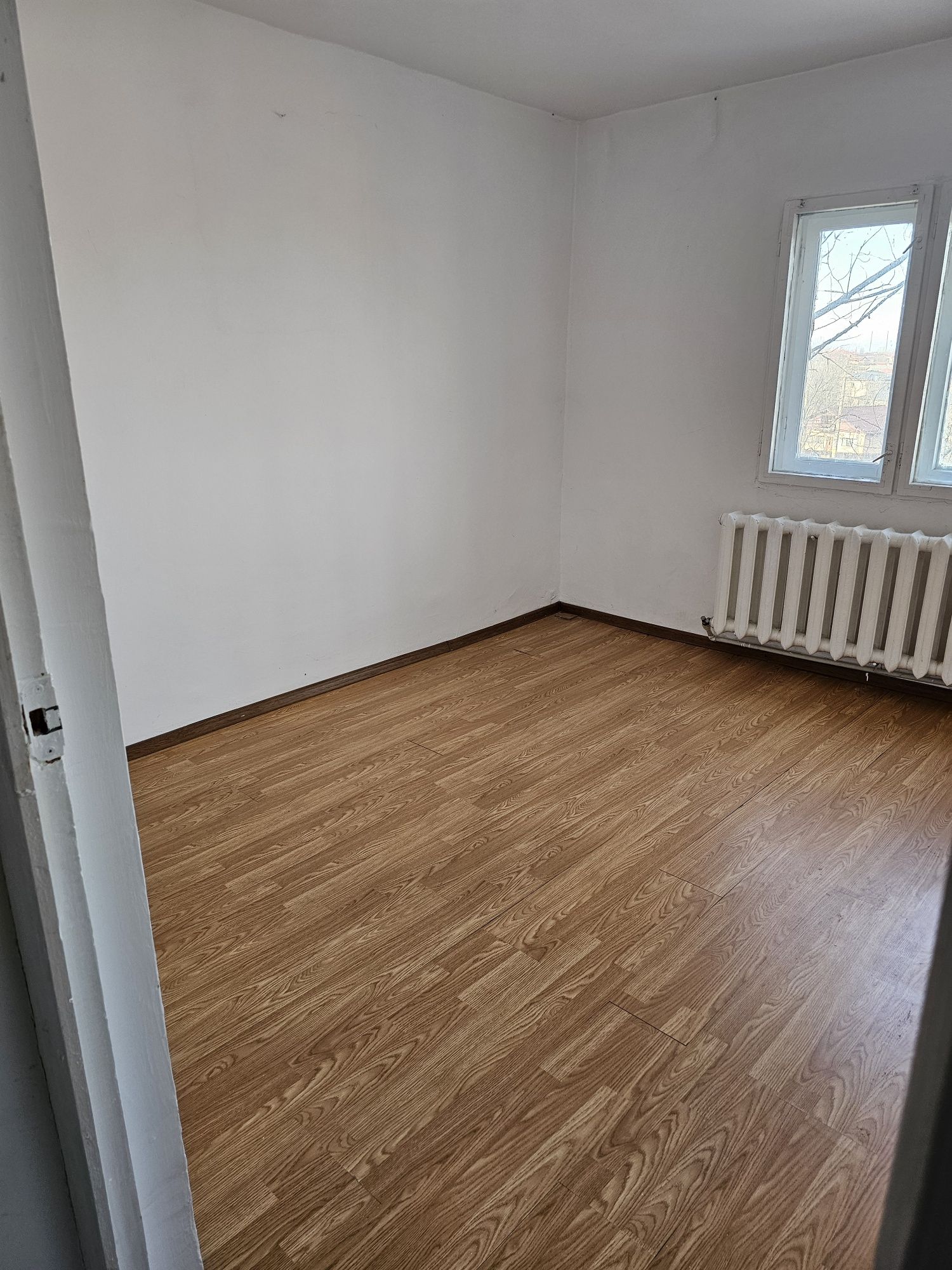 Proprietar Vand Apartament 3 camere decomandat Slobozia