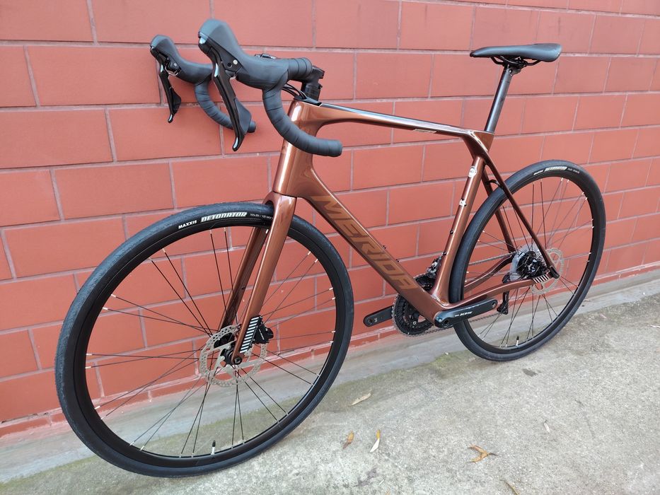 Cursiera Carbon MERIDA SCULTURA ENDURANCE 4000 / 2 x 11 Shimano 105