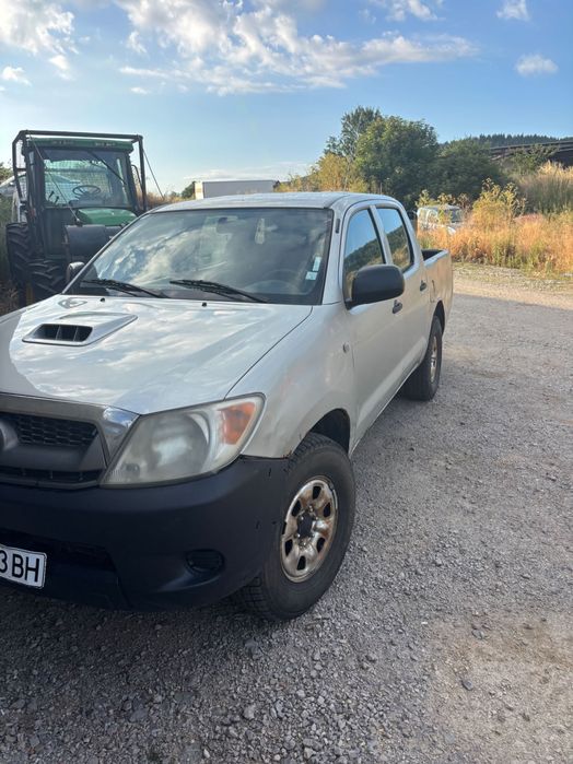 Тойота хайлукс на части