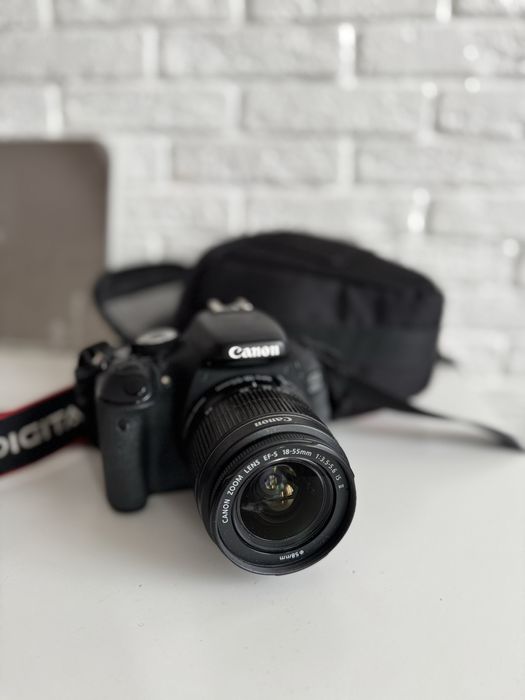 Фотоаппарат Canon 600d