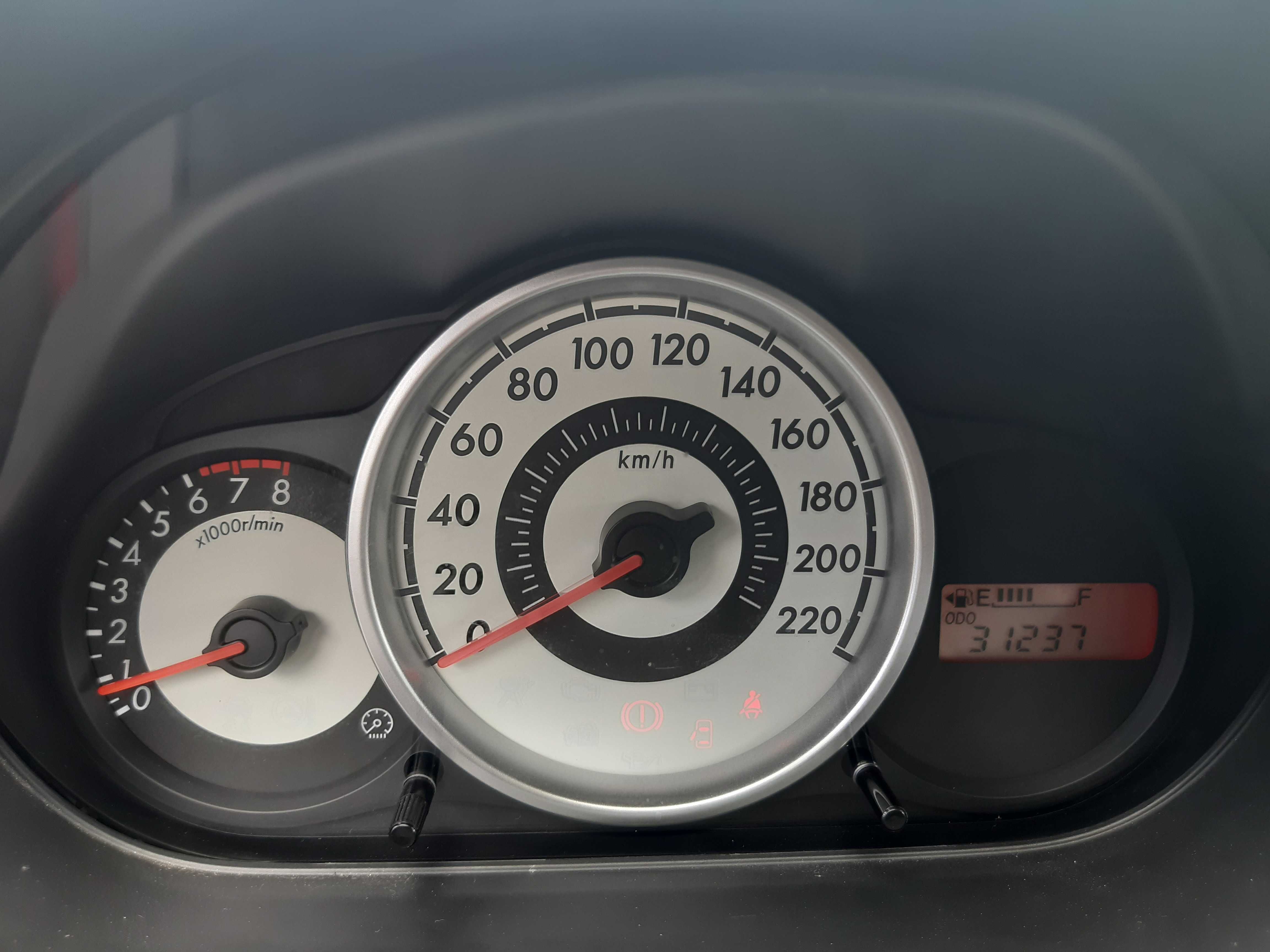 Mazda 2, benzina 1.4, 31000 km