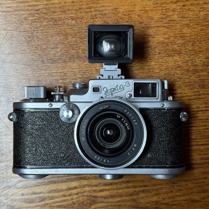 В идеале Зоркий 3 с полным комплектом редких обьективов.