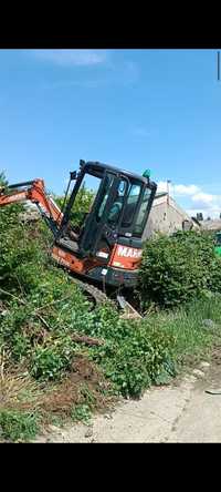 Inchiriez  miniexcavator 3 t
-fundatii
-santuri
-terasamente
-decope