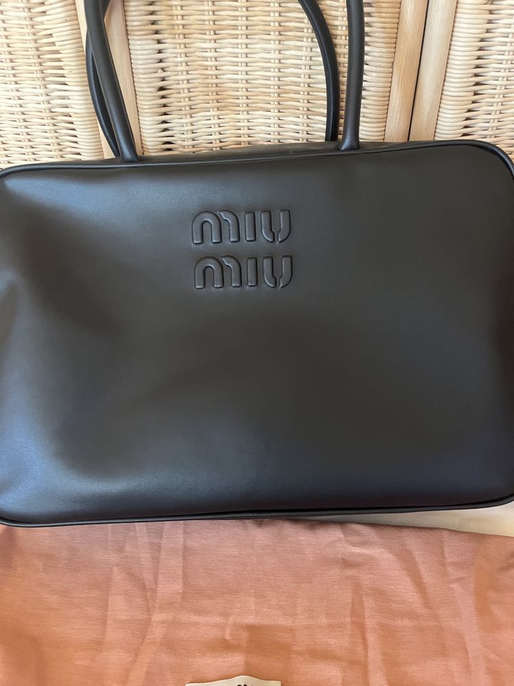 Miu miu чанта оригинал