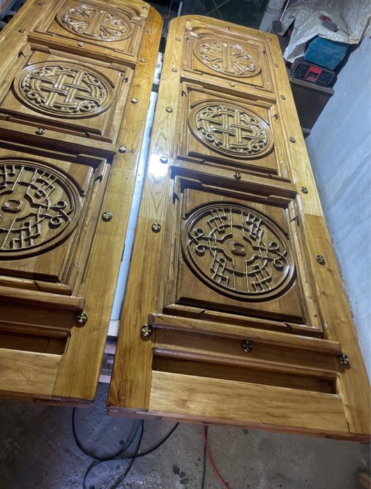 Ușa de biserica rară