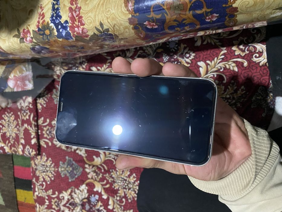 Iphone 11 sotiladi
