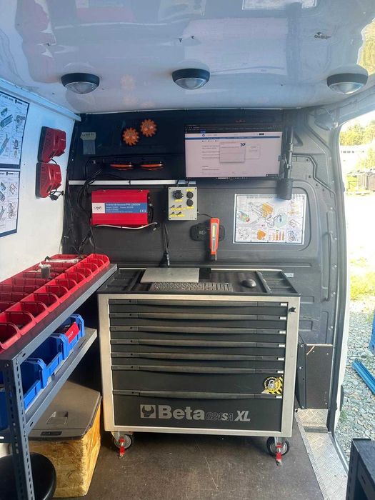 Vand Mercedes Sprinter atelier mobil service mobil pret cu TVA