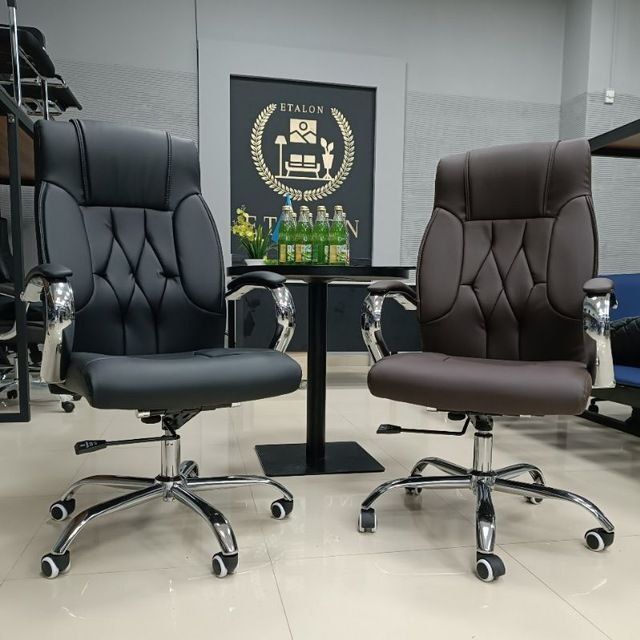Офисное кресло для руководителя модель 1124