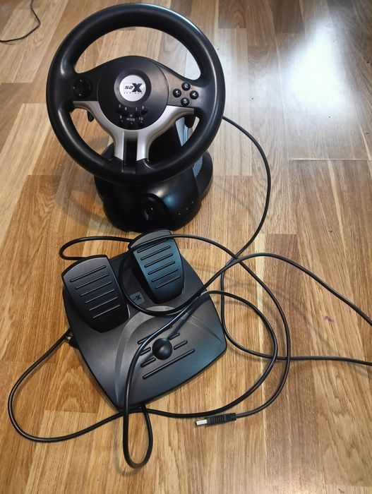 Volan cu pedale gaming