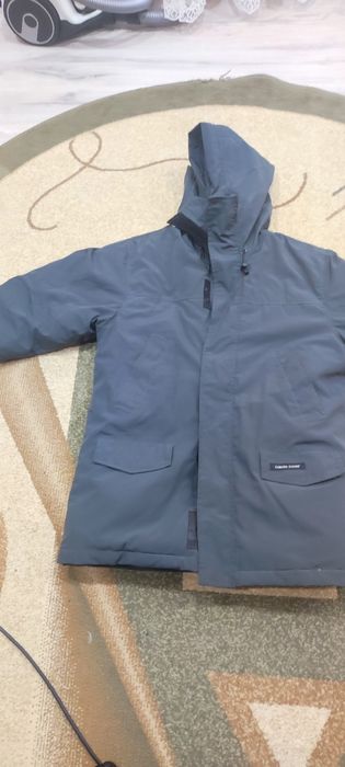 Продаю зимнюю куртку