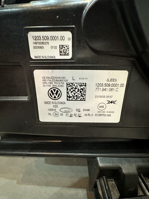 Far stanga  vw transporter T7 t7 matrix full led 2021-2024 europa