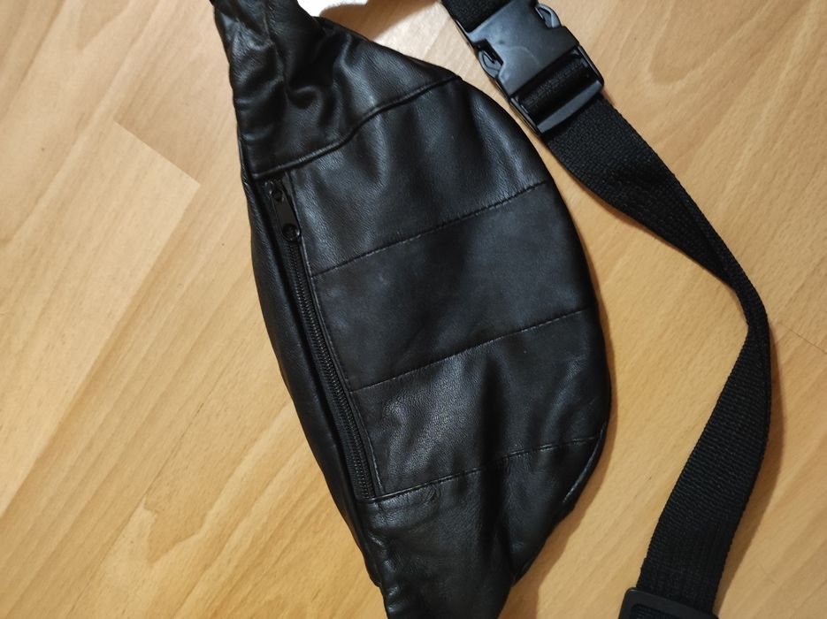 Чантичка за кръста естествена кожа чисто нова