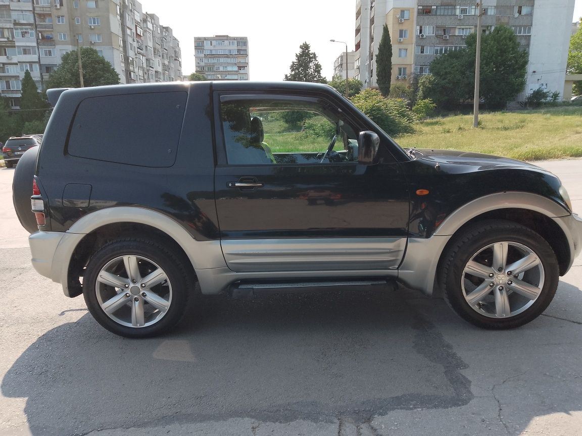 Мицубиши Паджеро