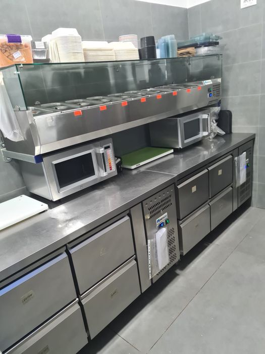 Mobilier aparatură bucatarie restaurant pizzerie
