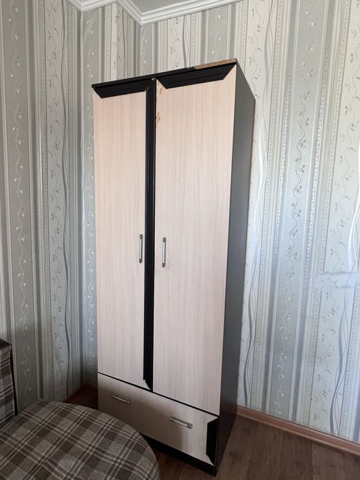 Отдам шкафы за шоколадку! Срочно!