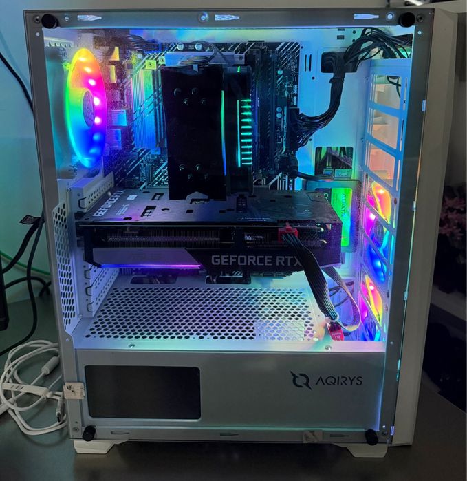 Vand unitate de gaming detalii in descriere sau privat