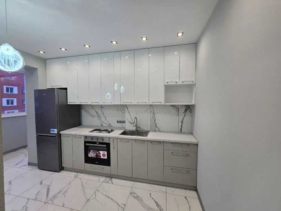 Дава се под наем Двустаен апартамент в София, Зона Б-18 - 70 кв.м за 459 € - Снимка #2