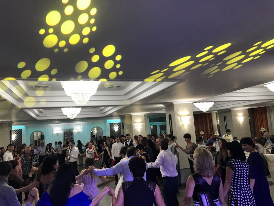 Inchiriez schela de lumini (lumini disco)