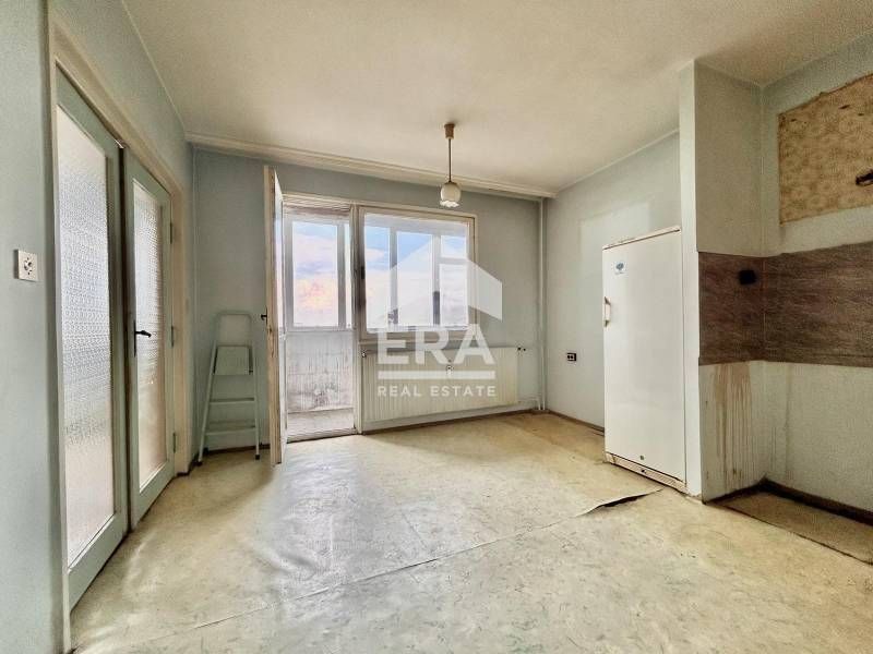 Продава се Тристаен апартамент в София, Люлин 7 - 94 кв.м за 1904 €/кв.м - Снимка #3