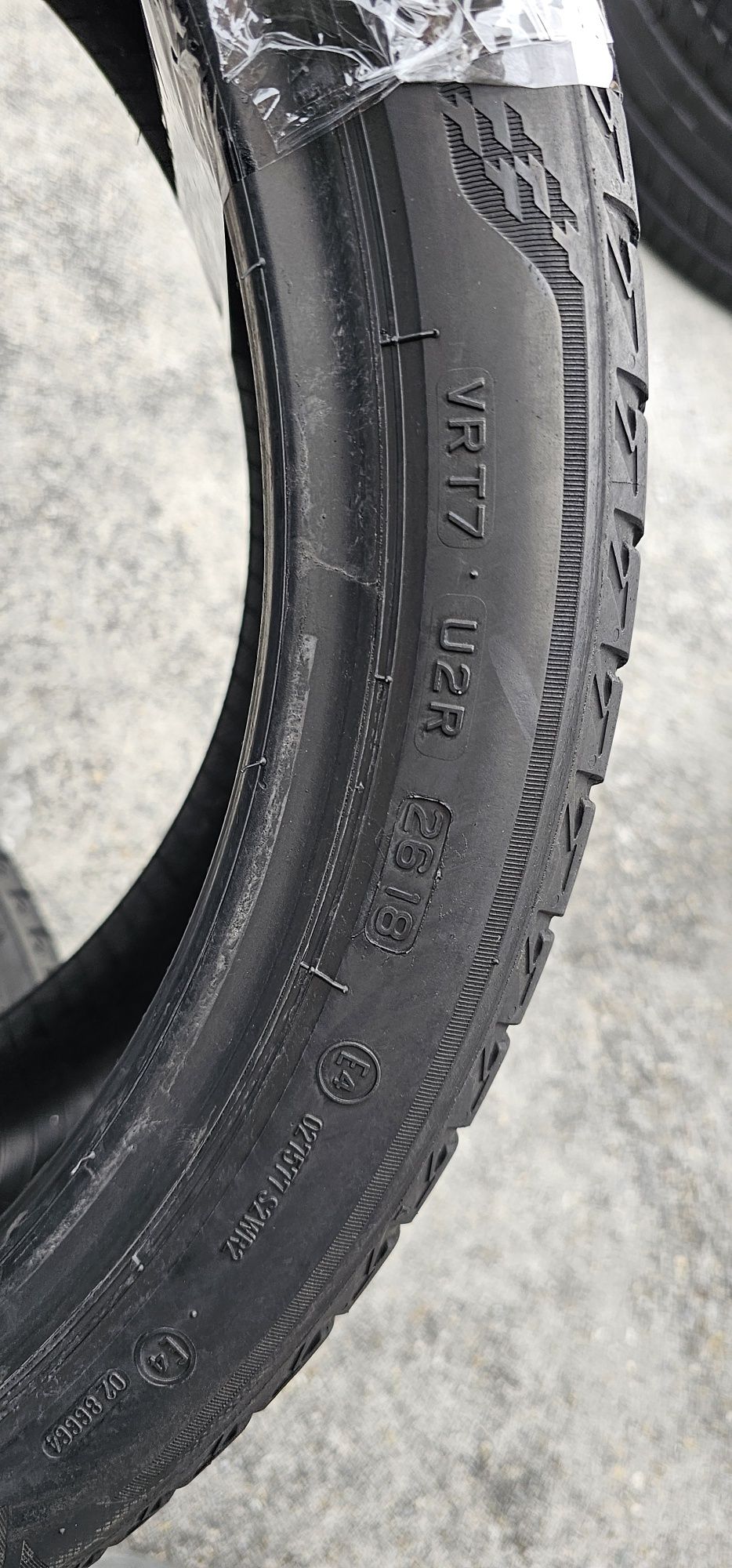 225 40 R 18 Bridgestone vară