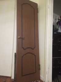 Двойная деревянная дверь
