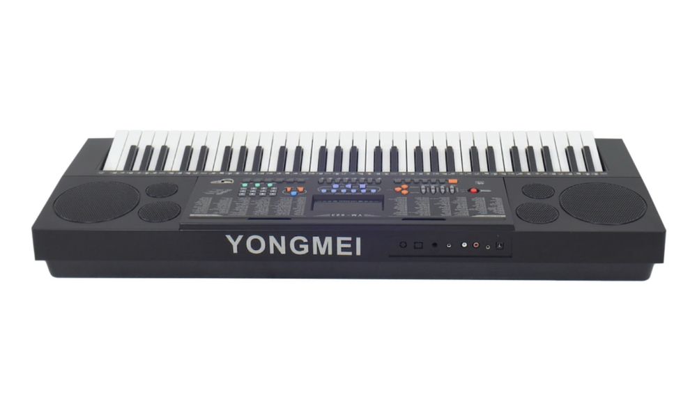 Продаю синтерзатор Yongmei MK61823-AD Black со стойкой