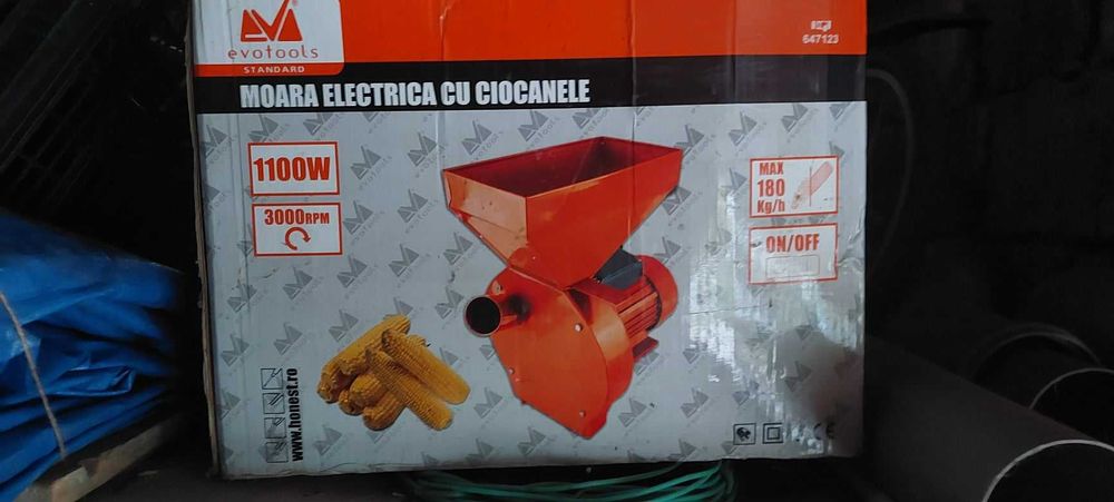 Moara Electrica cu Ciocanele EPTO Evotools 647123 1100W 180 kg/h