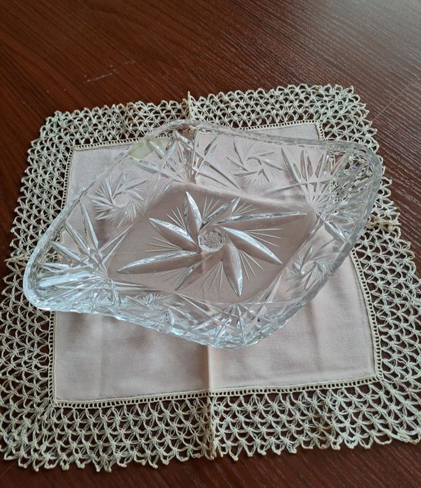 Кристални купички с красиви орнаменти