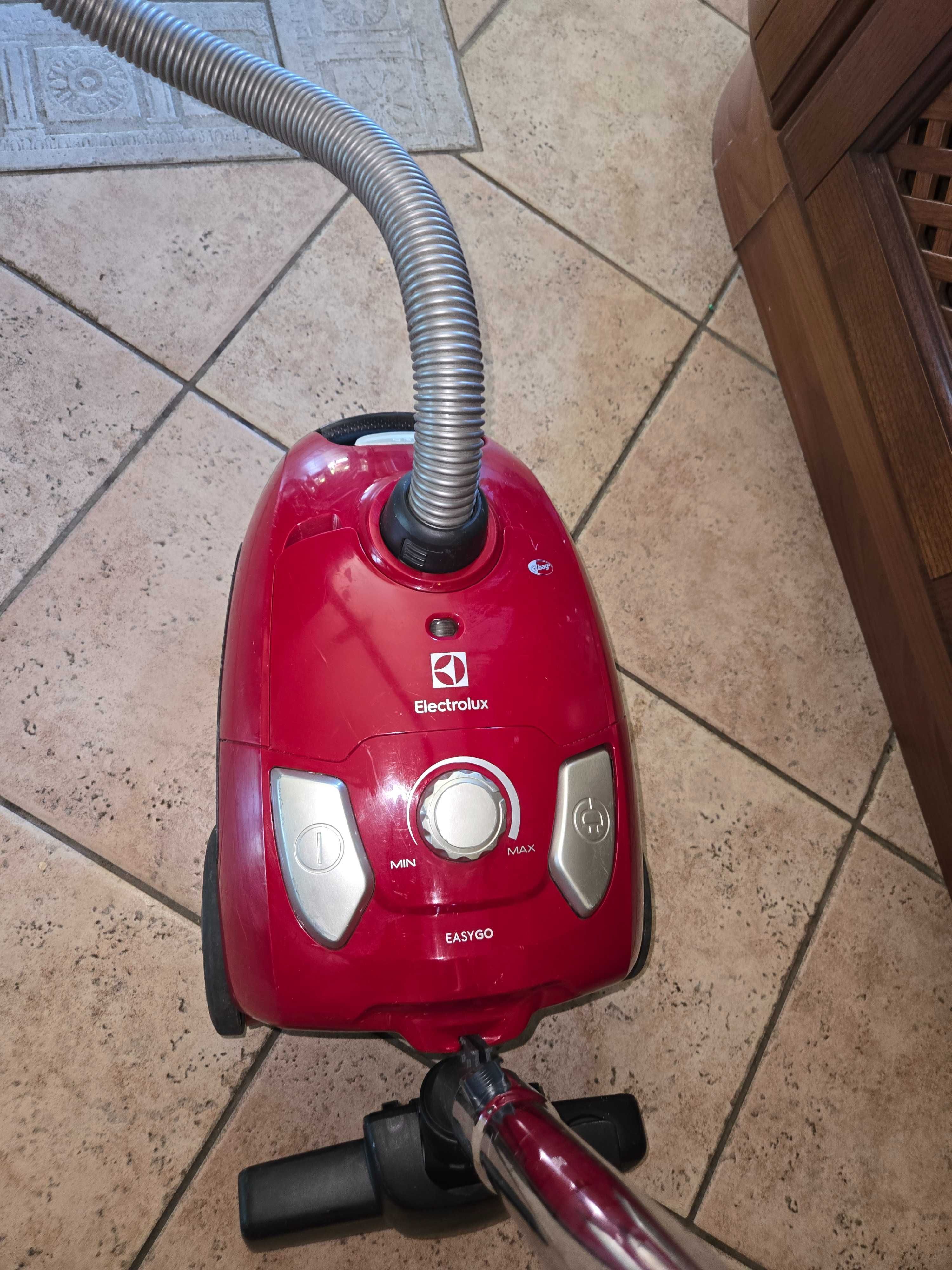 Прахосмукачка Electrolux EasyGO