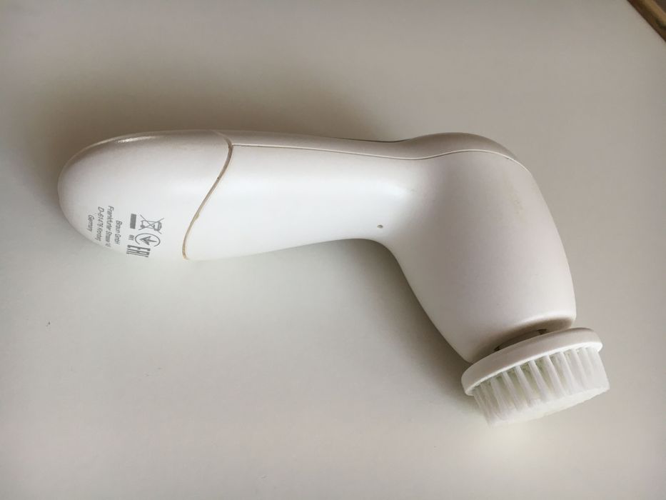 Четка за почистване на лице Brown