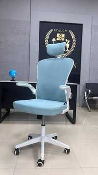Офисные сеточные кресло модель 7801 aqua