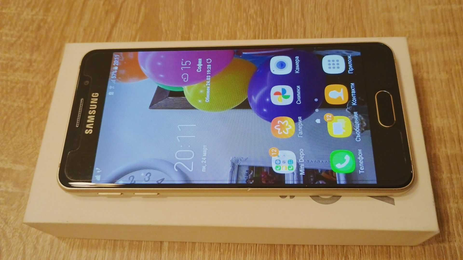 Samsung Galaxy A3-6 Gold / телефон в отлично състояние