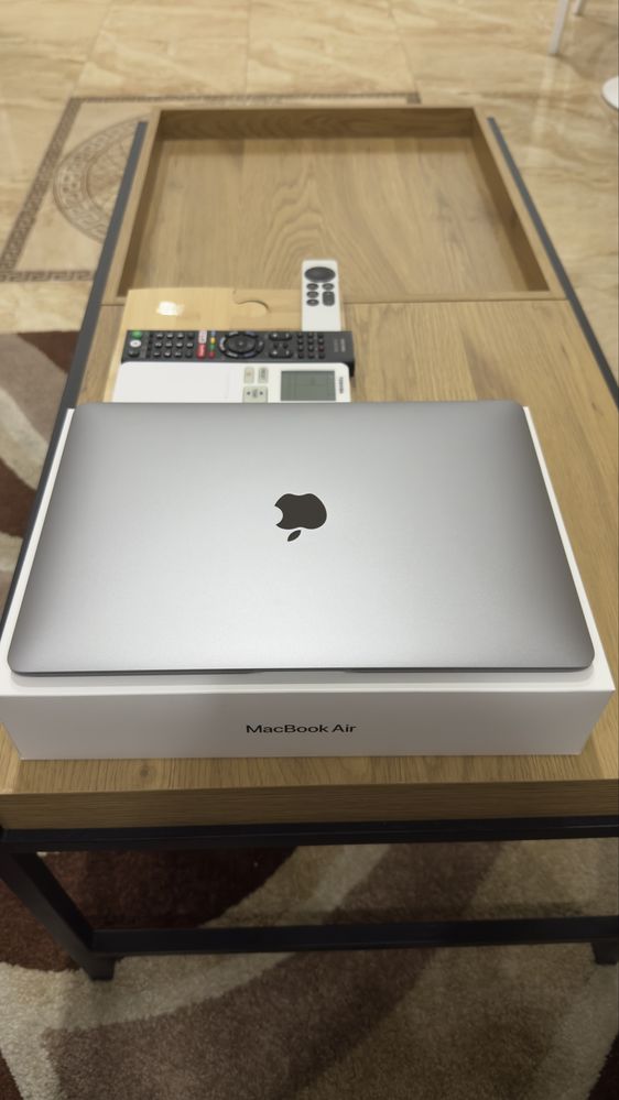 Apple Macbook Air M1+ Magic Mouse