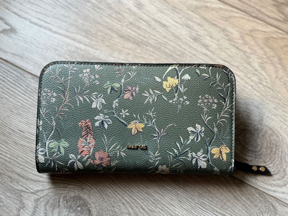 Портфейл Parfois