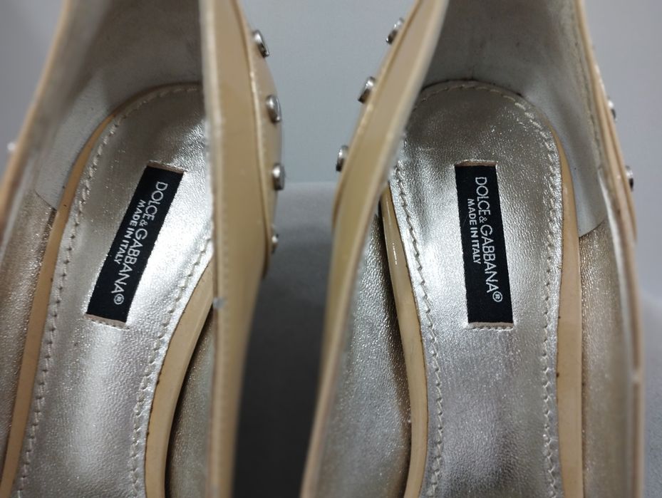 Обувки с ток на Dolce & Gabbana