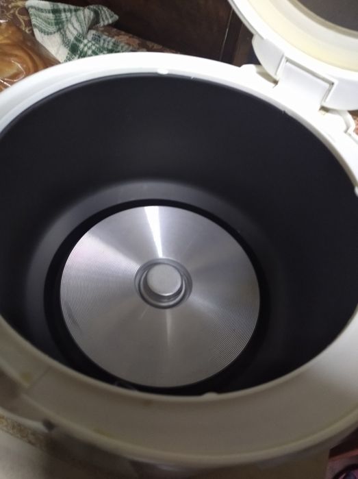 Мультиварка REDMOND -rmc