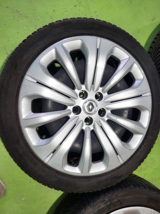 20 5x114.3 Renault Метални джанти с тасове 5х114.3