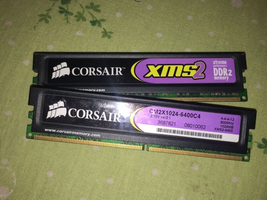 Vând sau schimb kit DDR2, Corsair XMS2, 2X1Gb la 800MHz