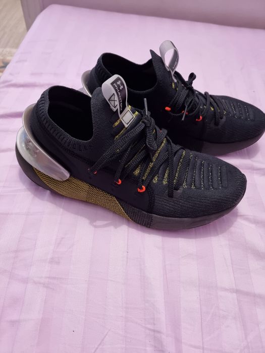 Adidași Under Armour, 44.